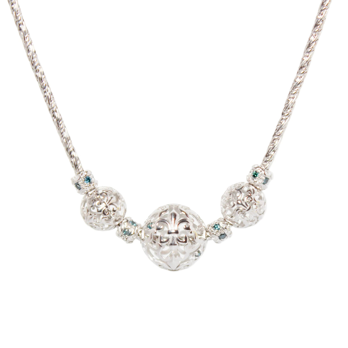 Rhodium Vittoria necklace with blue diamond detail
